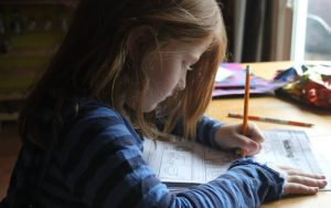 povertà educativa, scuola, compiti 