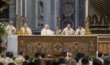 cardinale Calcagno, Reina, Messa crismale, basilica San Pietro, Giovedì Santo, 17 aprile 2025