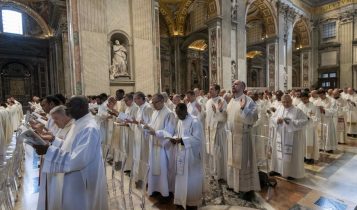 Messa crismale, basilica San Pietro, Giovedì Santo, 17 aprile 2025