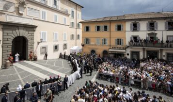 papa leone xiv a castel gandolfo, 13 luglio 2025