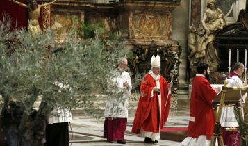 domenica delle palme, papa francesco, san pietro, 5 aprile 2020