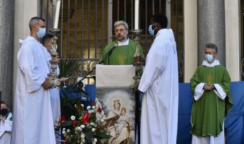 De Donatis celebra Messa a S.Maria in Trastevere, don Paolo Asolan, don Marco Gnavi, 19 luglio 2020