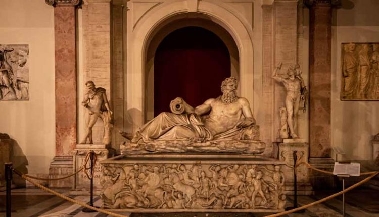 museivaticani_statue