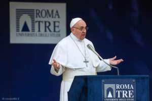 Papa discorso università Roma Tre