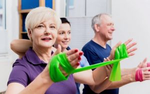 riabilitazione anziani, ginnastica, fitness, ossa, osteoporosi