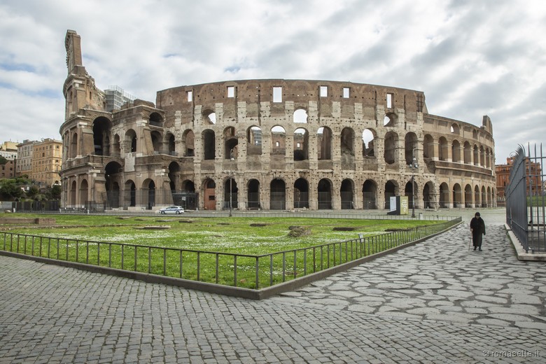 Coronavirus, Roma deserta, Colosseo un tempo difficile